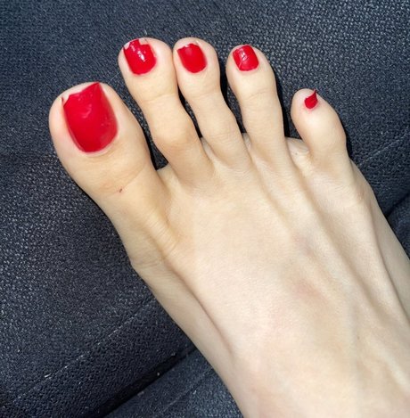 Amber Skye star nude archive