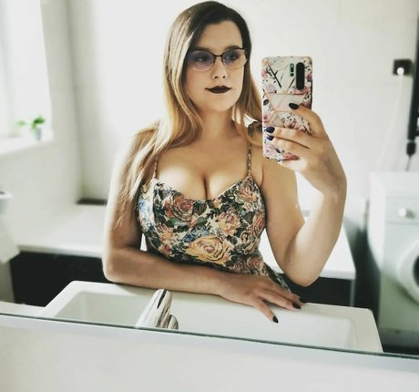 delimbre top model galleries