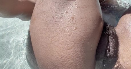 Frankiiy star nudes image