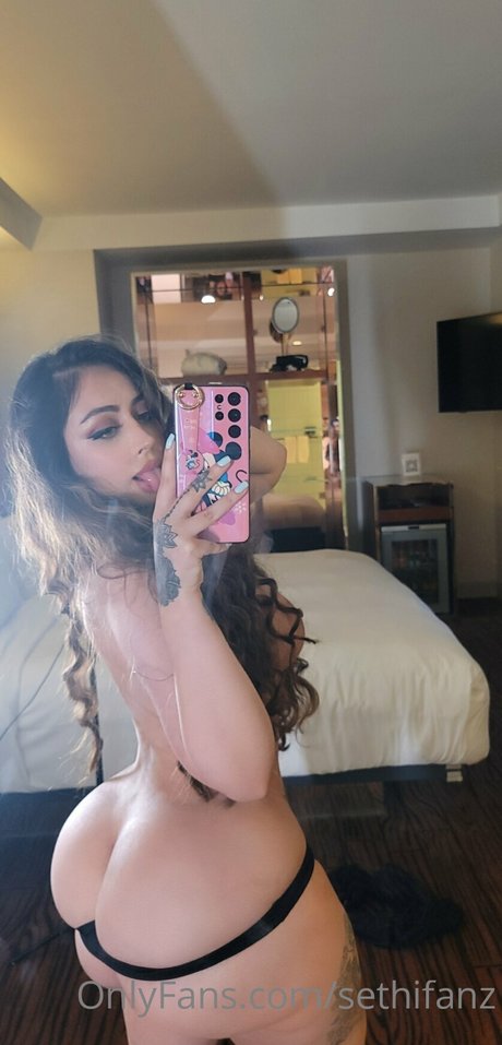 Ms Sethi hot model photo