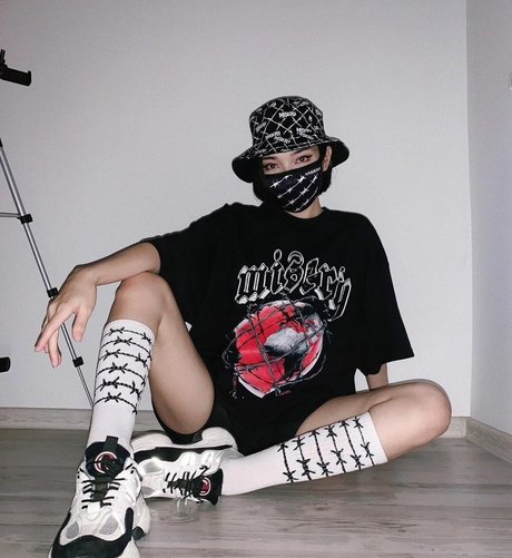 Ninja Vi pornstar exclusive photo