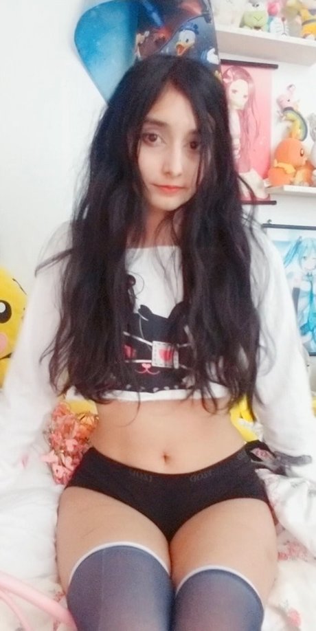 hinawynne model exclusive pics