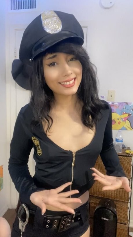 hinawynne hd model img