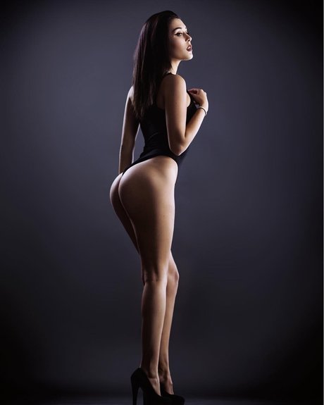 Aura Pazzani star nice photos