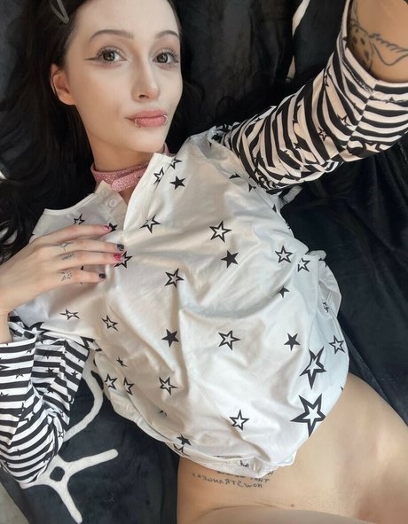 Ady Dark hd star pics