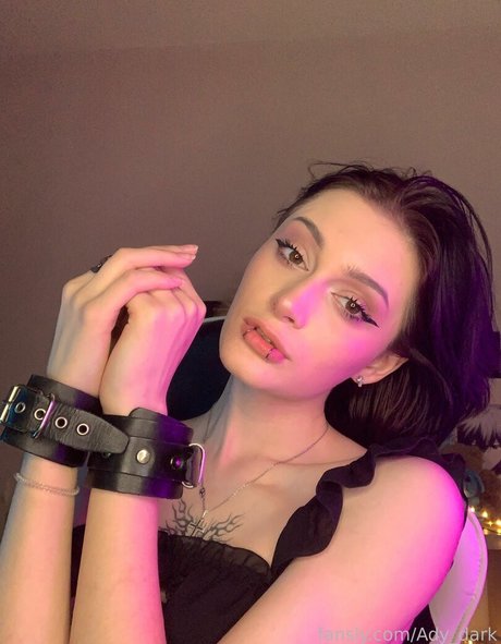 Ady Dark sexy actress pictures