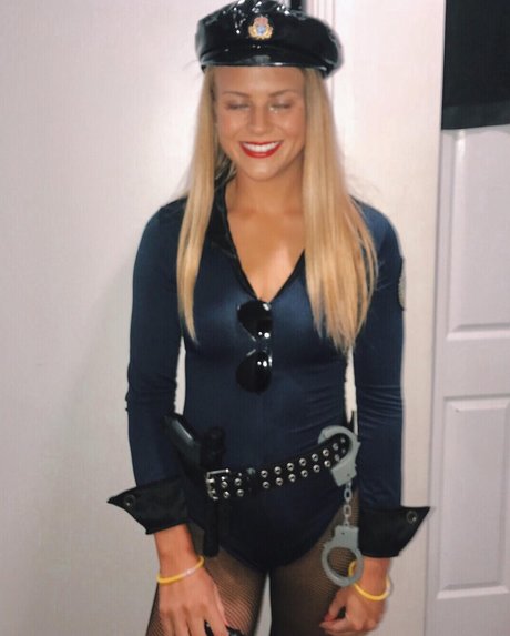 Phoebe Harris perfect model photos