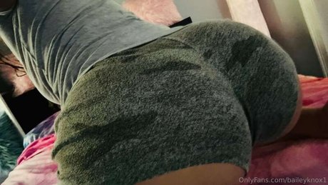 Bailey Knox pornstar art pictures