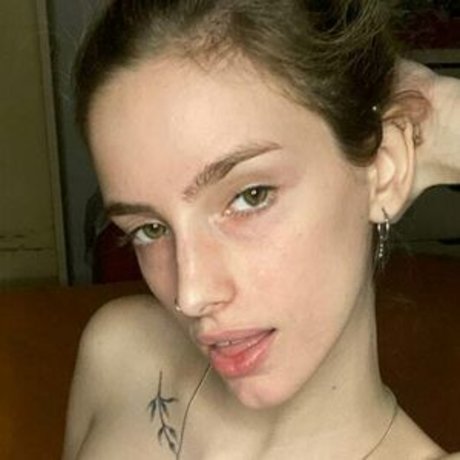 Naza Baby pornstar high quality gallery