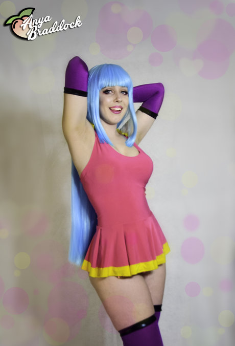 Anya Braddock adult model img