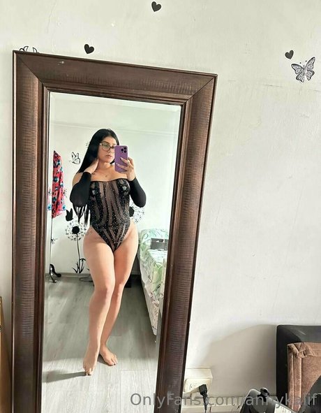 annykalif pornstar nude photos