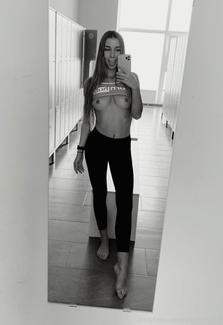 veterinarian onlyfans nice photos