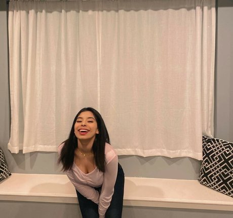 dayzevana star high quality photo