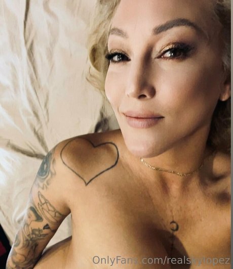 Sky Lopez star pretty archive