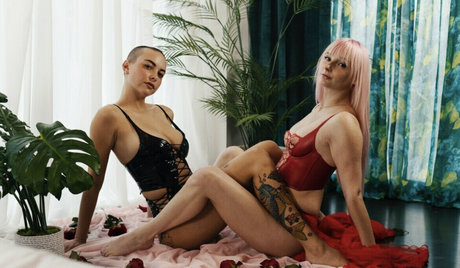 Taylorwould model adult pics