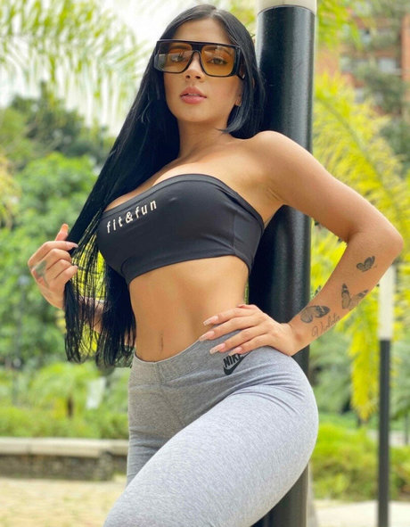 Annie Lust beautiful star pics