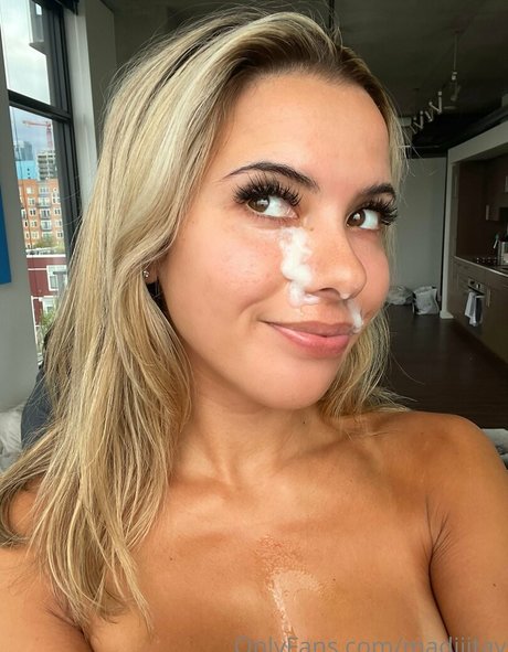 Madiiitay model nude pics