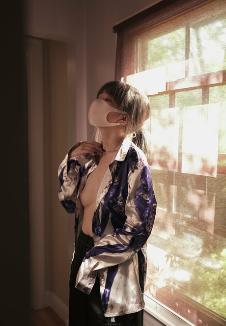 Hong Kong Doll star pornographic pictures