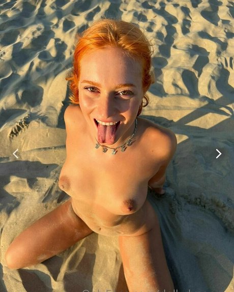 Dolly Dyson nude star image