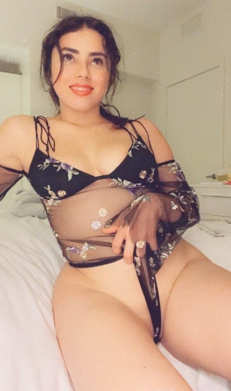 hollyoly porn star picture