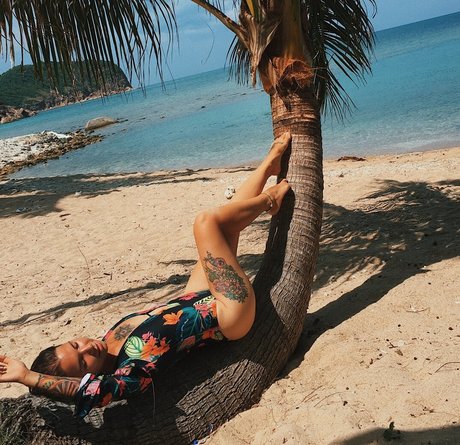 Your Soul sexy pornstar archive