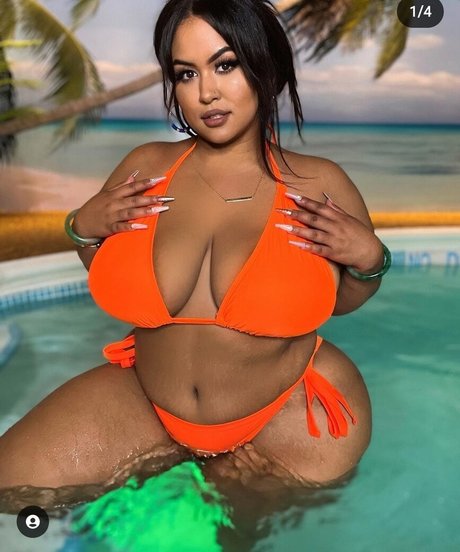 blonde milf big tits onlyfans sexy nude photos