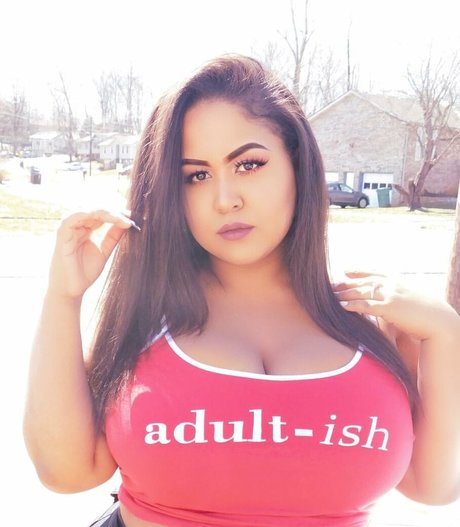 uilanibabe nudes model gallery