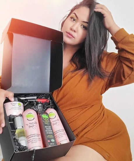 uilanibabe model nude pictures