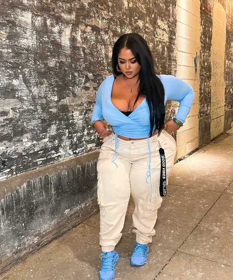 uilanibabe exclusive pornstar img