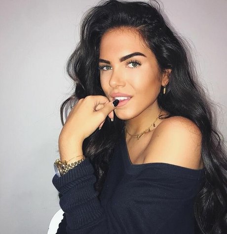 Nana Van Veghel model beautiful galleries