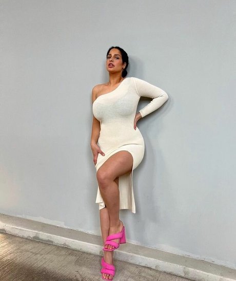 Anna Maria perfect star gallery