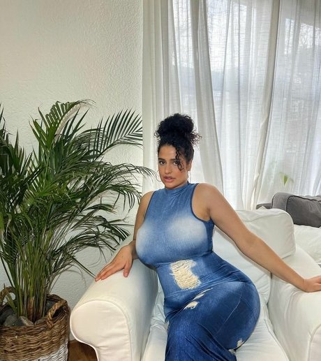 Anna Maria hot actress gallery