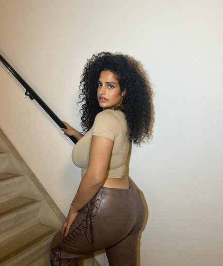 Anna Maria hot actress gallery