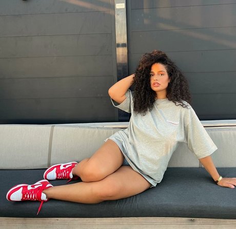 Anna Maria model beautiful pictures