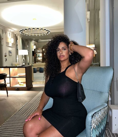 Anna Maria model gallery