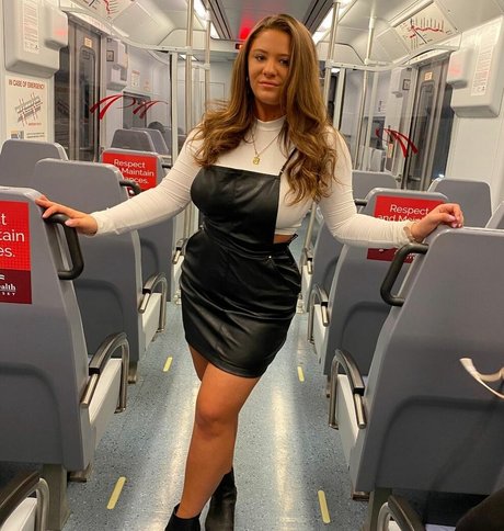 Dana S high quality model pic