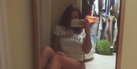 Dana S naked star image