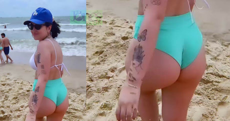 Bella Sant ASMR star perfect picture