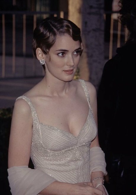 Winona Ryder model hd photo