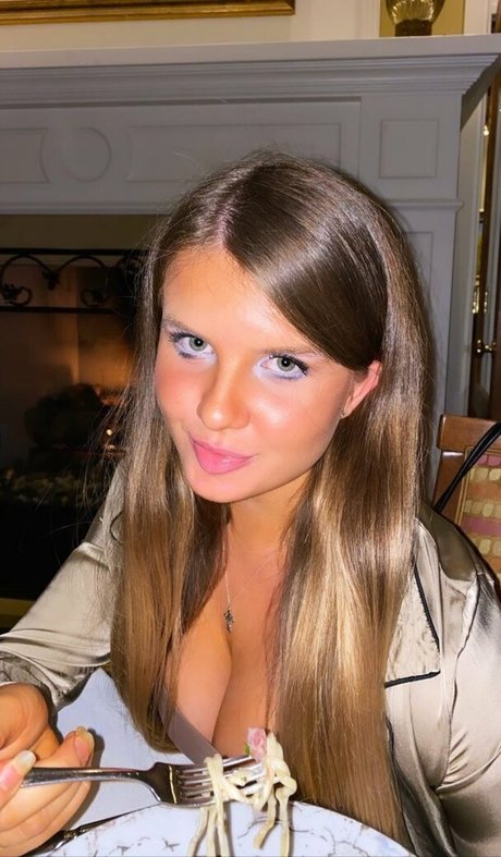 Elizabeth M star sex pictures