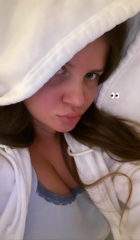 tall redhead onlyfans sexy photos