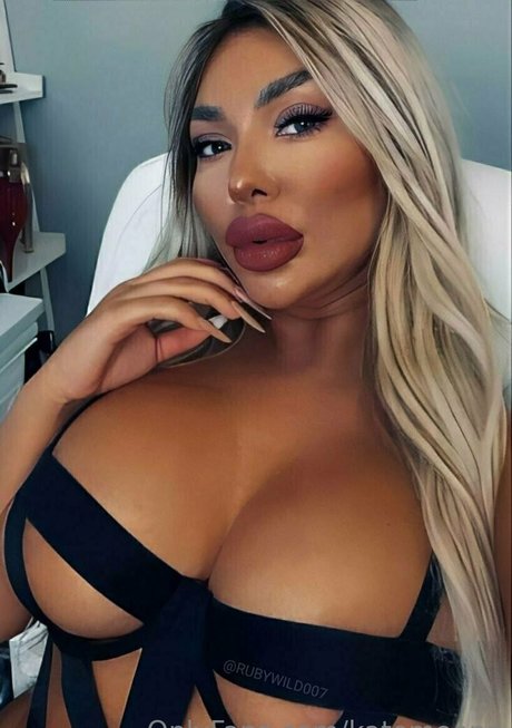 katemoonn pornstar nudes image