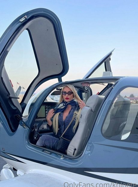 khloete erotic actress pics