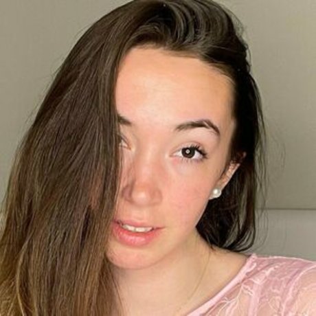 babbyliili model adult pics