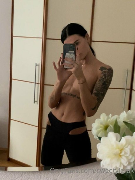 sweetylerax adult model pic