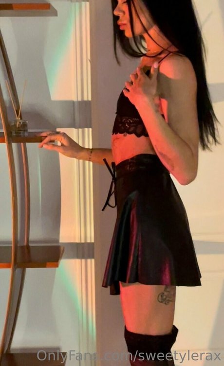 sweetylerax model beautiful photo