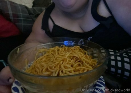 thicksadworld perfect star photo