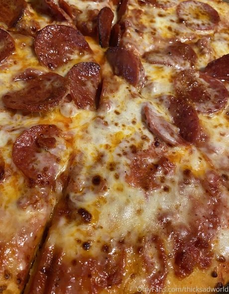 thicksadworld model sex pics