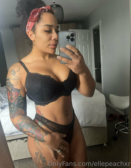 ellepeachxr free actress img