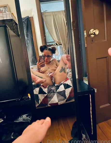 miamiiprvt beautiful pornstar image